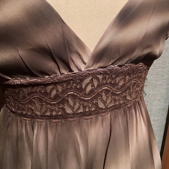 Handmade Vintage Deep Y2K Handkerchief Hemline Knee Length. - Picture 2 of 7